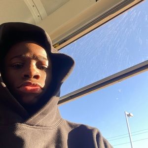 Meet your Posher, Adisson